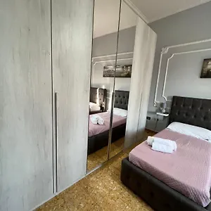https://bnb-la-casa-di-tonia.hotels-amalfi.com